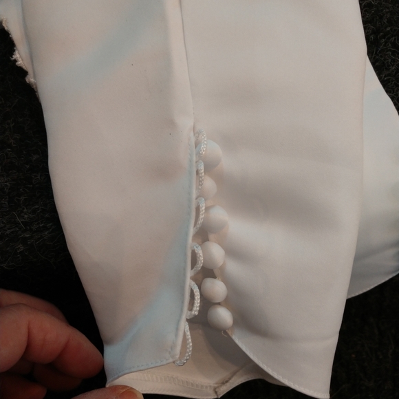 Satin sleeves with appliques - Picture 4 of 4